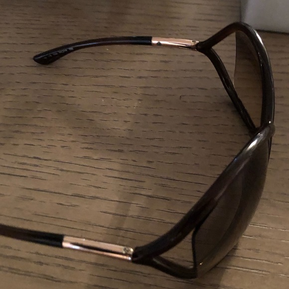 COPY - ✨ Tom Ford Women\'s Sunglasses✨ main image 4